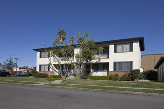 4429-4435 Everts St in San Diego, CA - Building Photo - Building Photo