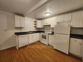 5303 Eielson St in Anchorage, AK - Building Photo