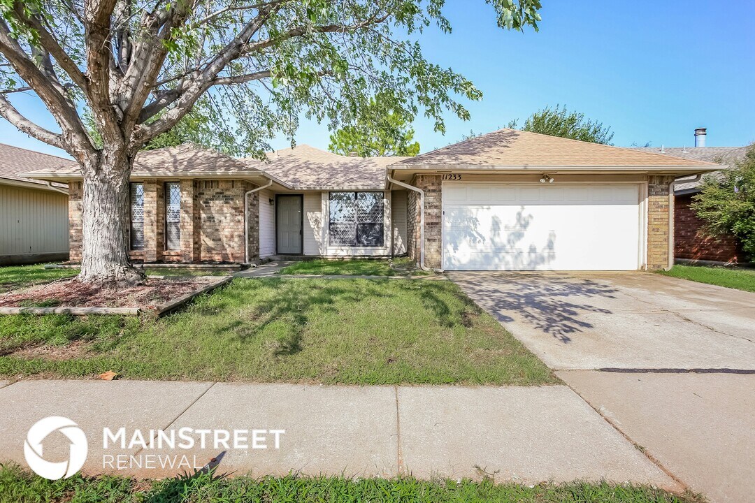 11233 Cimarron Dr in Oklahoma City, OK - Building Photo