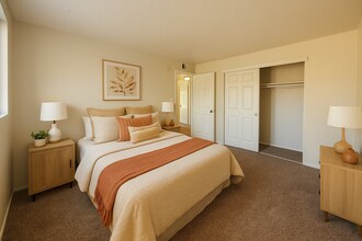 405 Dorado Ct SE, Unit D in Albuquerque, NM - Foto de edificio - Building Photo