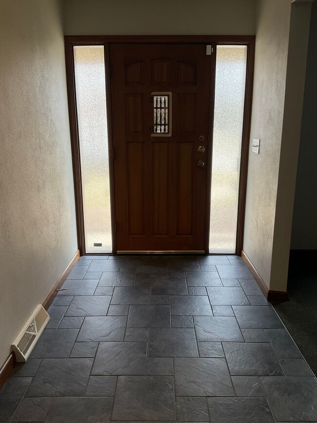 33 Estates View Dr in Fairview Heights, IL - Building Photo - Building Photo