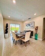 1725 SW 102nd Ct in Miami, FL - Building Photo - Building Photo