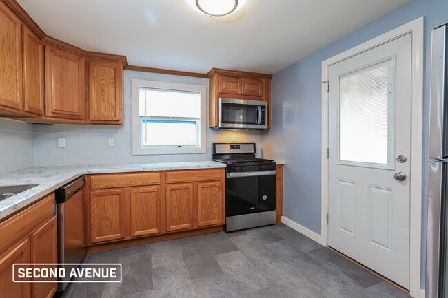 1220 Commonwealth Ave in Homestead, PA - Building Photo - Building Photo