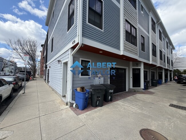 632 E 2nd St, Unit 4 in Boston, MA - Building Photo - Building Photo