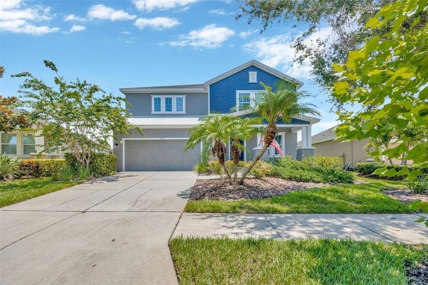 7010 Old Benton Dr in Apollo Beach, FL - Building Photo