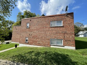 Montana Avenue Apartments in Cincinnati, OH - Building Photo - Building Photo