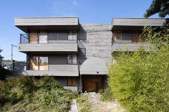 1325 W 70th Ave in Vancouver, BC - Building Photo - Building Photo