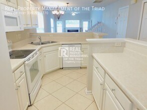 3245 Manchester Ave in Winston-Salem, NC - Building Photo - Building Photo