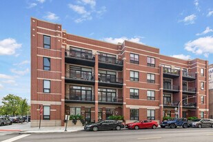 204 S Ashland Ave, Unit 2 in Chicago, IL - Building Photo