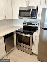 224 W Rittenhouse Square in Philadelphia, PA - Building Photo - Building Photo