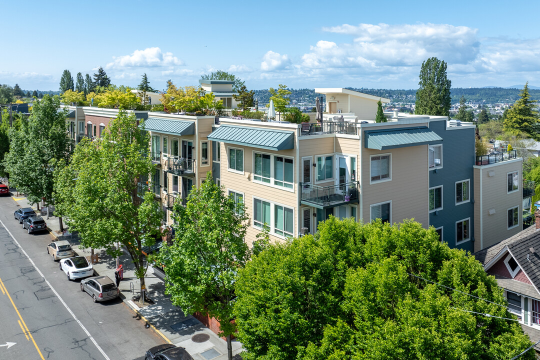 Fini Condominiums in Seattle, WA - Building Photo