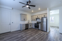 Move-In Ready! New Sparks Apartments with ... in Sparks, NV - Foto de edificio - Interior Photo