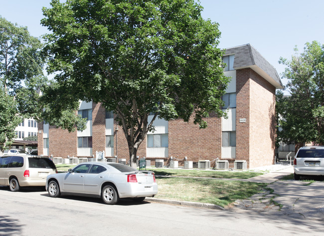 1020-1028 H St in Lincoln, NE - Foto de edificio - Building Photo