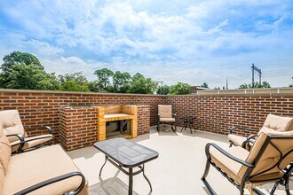 21 Station Pl in Metuchen, NJ - Building Photo - Building Photo