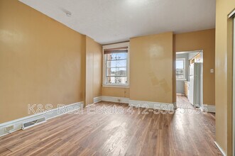 523 Marwood Ave in Mckees Rocks, PA - Building Photo - Building Photo