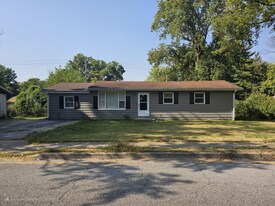 1918 Jerome Ln in Sauget, IL - Building Photo