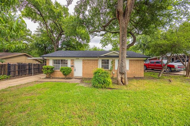 1206 Curtis Dr in Garland, TX - Building Photo