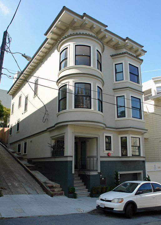 1357 Washington St in San Francisco, CA - Building Photo