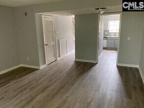 1431 Aralia Dr in Columbia, SC - Foto de edificio - Building Photo