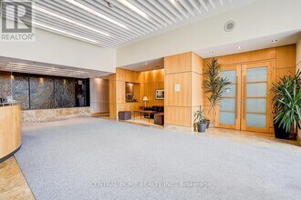 62 Suncrest Blvd in Markham, ON - Building Photo - Building Photo