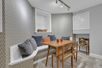 13 Auburn St, Unit A in Boston, MA - Foto de edificio - Building Photo