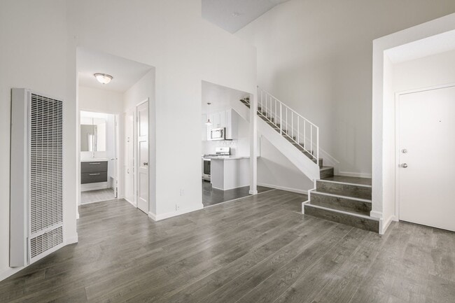 MC Eleanor, LLC in Los Angeles, CA - Building Photo - Building Photo