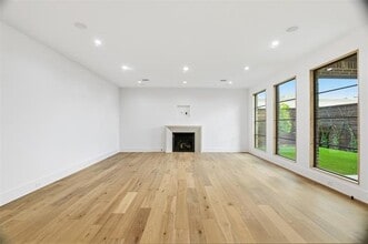 4929 Newmore Ave in Dallas, TX - Building Photo - Building Photo