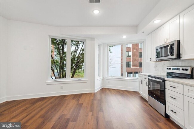 property at 2554 Frankford Ave