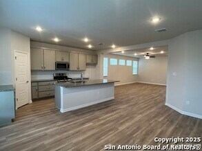 8234 Sunrise Glen in Selma, TX - Building Photo - Building Photo