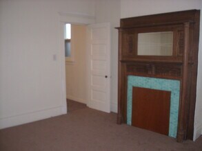 339 S Aiken Ave, Unit 2 in Pittsburgh, PA - Building Photo - Building Photo