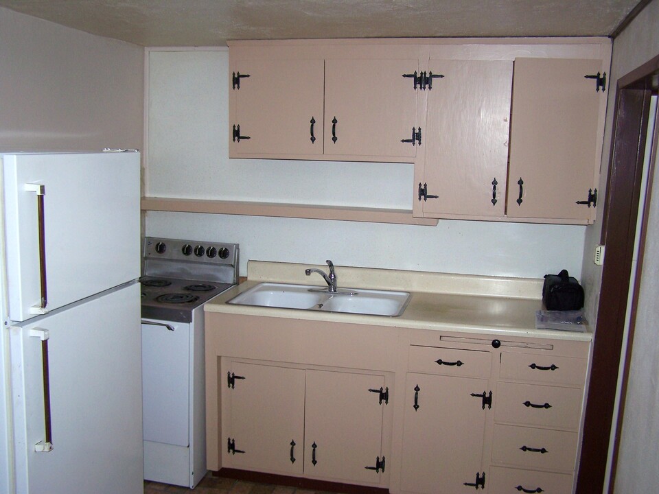 1331 Elmwood St, Unit 3 in Redding, CA - Building Photo