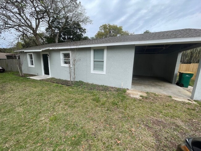 415 E Atwater Ave in Eustis, FL - Building Photo - Building Photo
