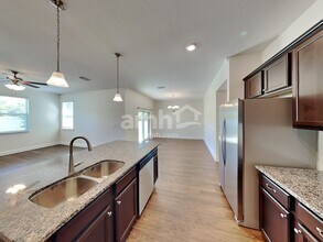 347 Pine Terrace Dr in Ruskin, FL - Building Photo - Building Photo