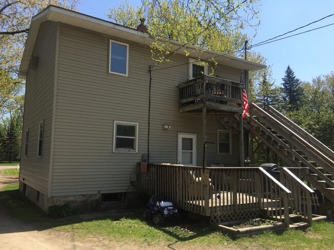 1037 Century Avenue North, Unit Apt #2 in Maplewood, MN - Foto de edificio - Building Photo