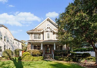 3125 Pinehurst Pl in Charlotte, NC - Building Photo - Building Photo