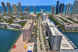 251 174th St in Sunny Isles Beach, FL - Building Photo