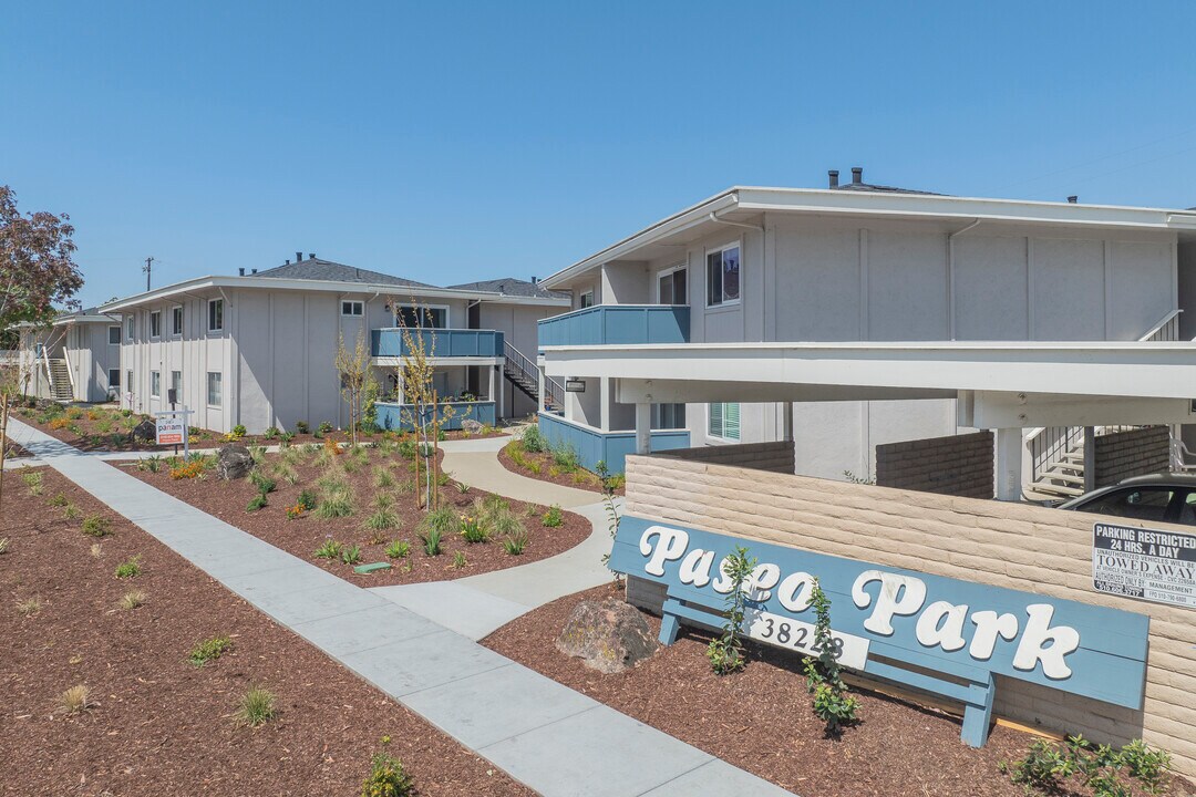 Parkmont Homes in Fremont, CA - Foto de edificio