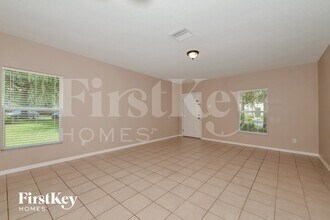 15825 Fishhawk Falls Dr in Fish Hawk, FL - Building Photo - Building Photo