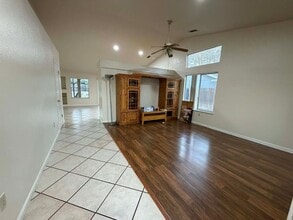 1965 Shelby Rd in Redding, CA - Building Photo - Building Photo