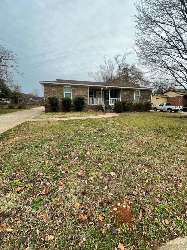 property at 7 Crofton Dr