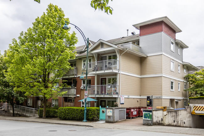 Alex Graham Manor in Port Moody, BC - Building Photo - Building Photo