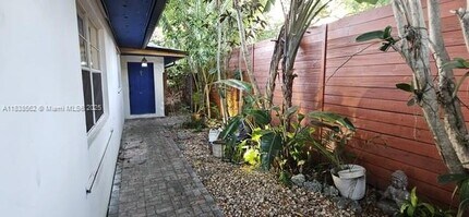 2928 Louise St in Miami, FL - Building Photo - Building Photo