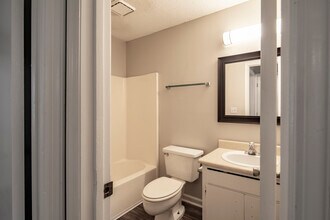 Arbor Park in Huntsville, AL - Foto de edificio - Interior Photo