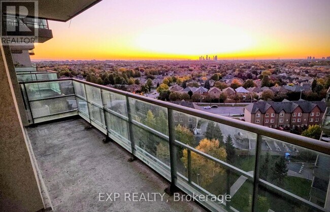 88 Promenade Cir in Vaughan, ON - Building Photo - Building Photo