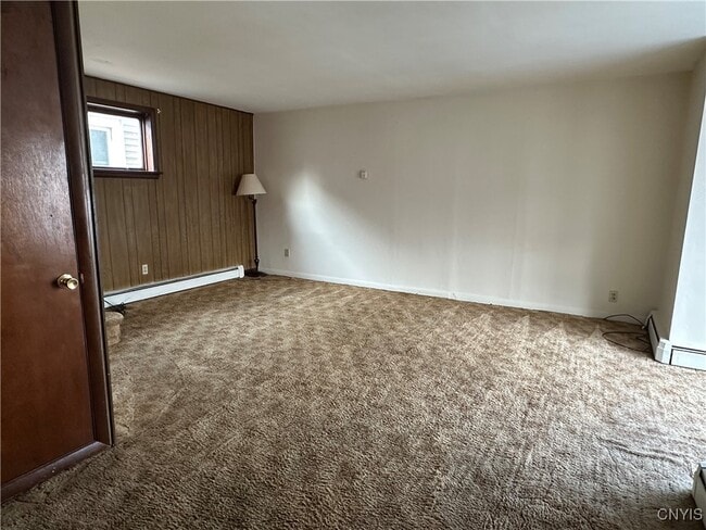 64 E 5th St in Oswego, NY - Building Photo - Building Photo