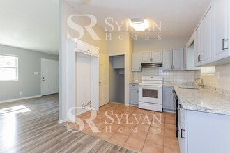 1088 Wayne Dr SW in Snellville, GA - Foto de edificio - Building Photo