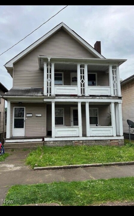 3534 Orchard St in Weirton, WV - Building Photo