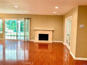 6718 Shoup Ave in Los Angeles, CA - Building Photo - Building Photo