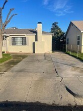 1116 N Park St in Visalia, CA - Building Photo - Building Photo