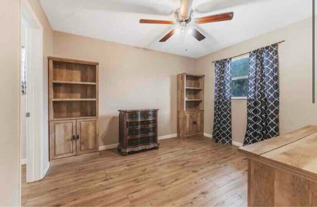 1742 31st Ave N in St. Petersburg, FL - Building Photo - Building Photo